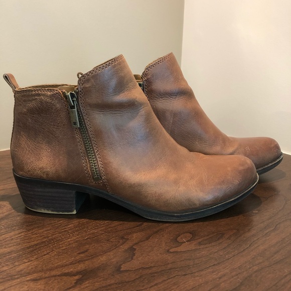 lucky brand boots womens